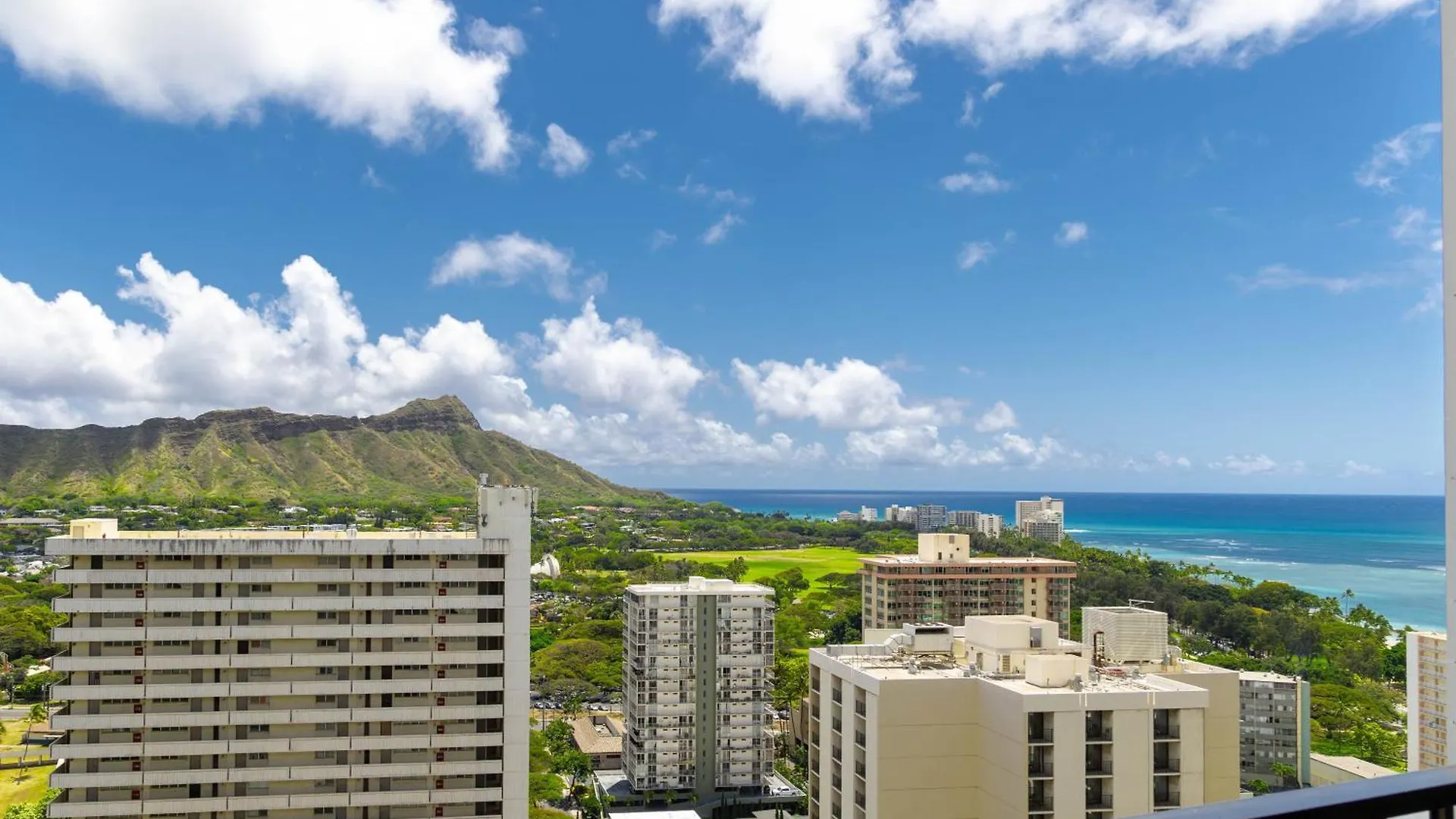 Beautiful 1Br With King Bed, Ocean View, Fast Wi-Fi & Free Parking Apartment Honolulu